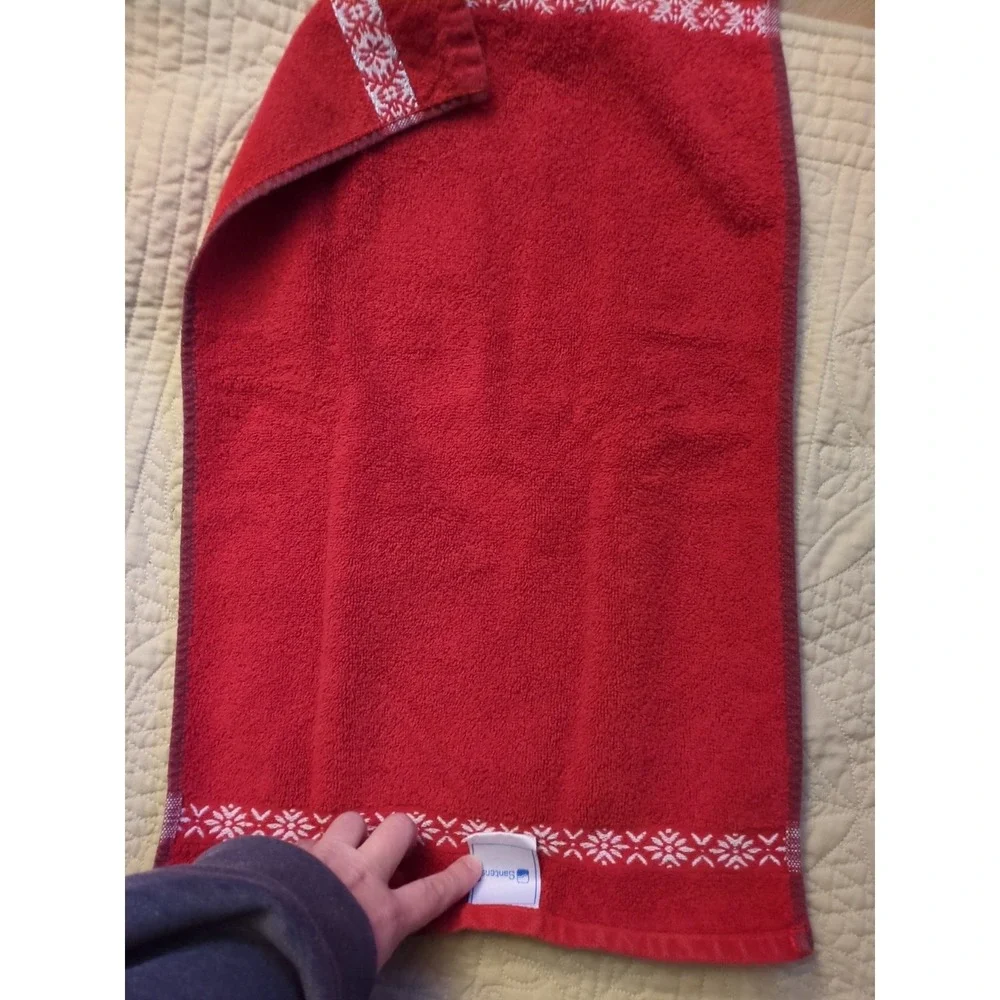 Santens Hand Towel Red With White Snow Flake